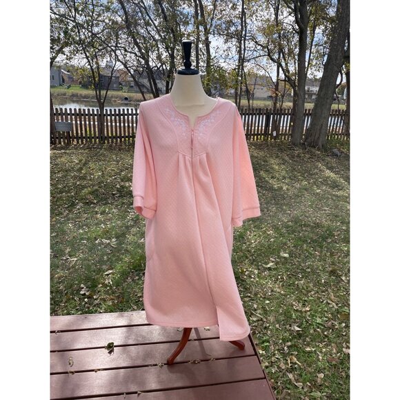 Soft Pink Quilted Zip-Front Nightgown Plus Size 2X 18W-20W Embroidered Neckline - Picture 1 of 9